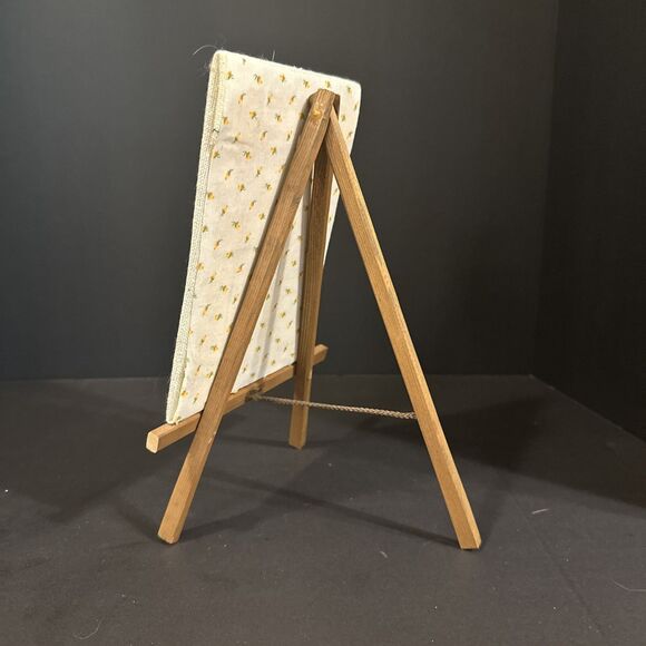 Jiffy Stitchery Finished Needlepoint Vintage Girl Churning, On Wooden Easel - Picture 4 of 7